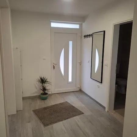 Stan Jurisic Apartamento Posusje